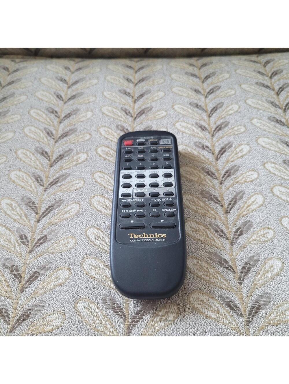 Technics EUR645270 Remote Control Compact Disc Changer CD Player TESTED No Back